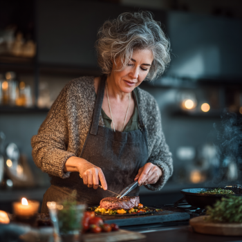 Aktív idős emberek egészséges tevékenységek közben